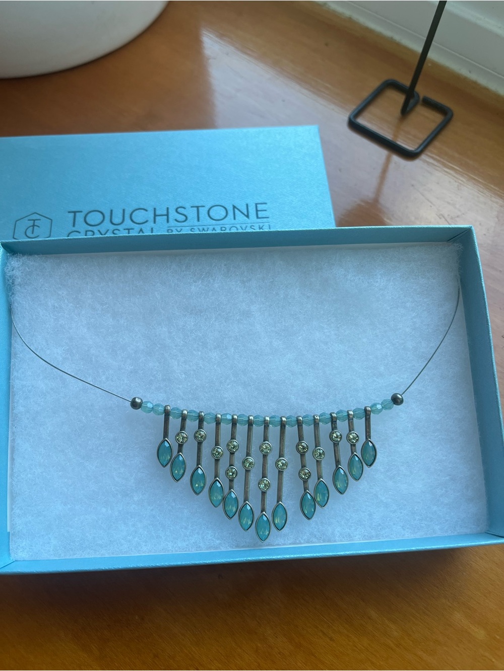 Touchstone Crystal Pacifica Necklace 💚🤍